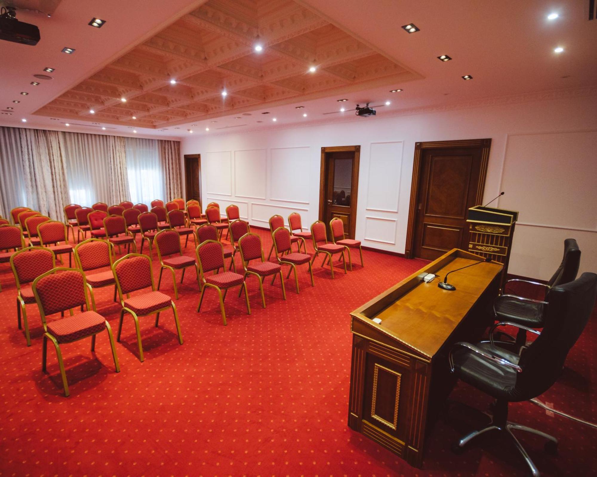 Star Hill Hotel & Spa Pristina Extérieur photo