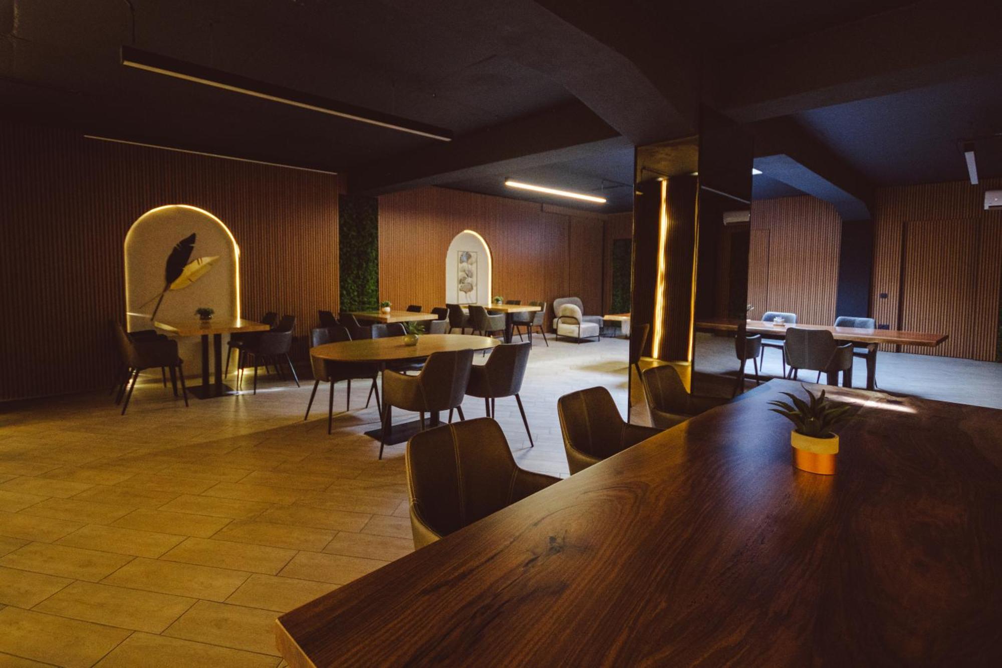 Star Hill Hotel & Spa Pristina Extérieur photo