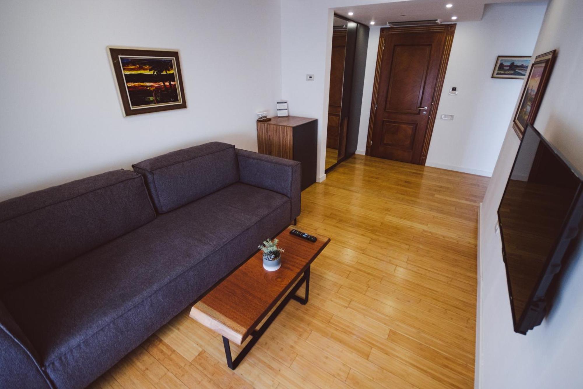 Star Hill Hotel & Spa Pristina Extérieur photo